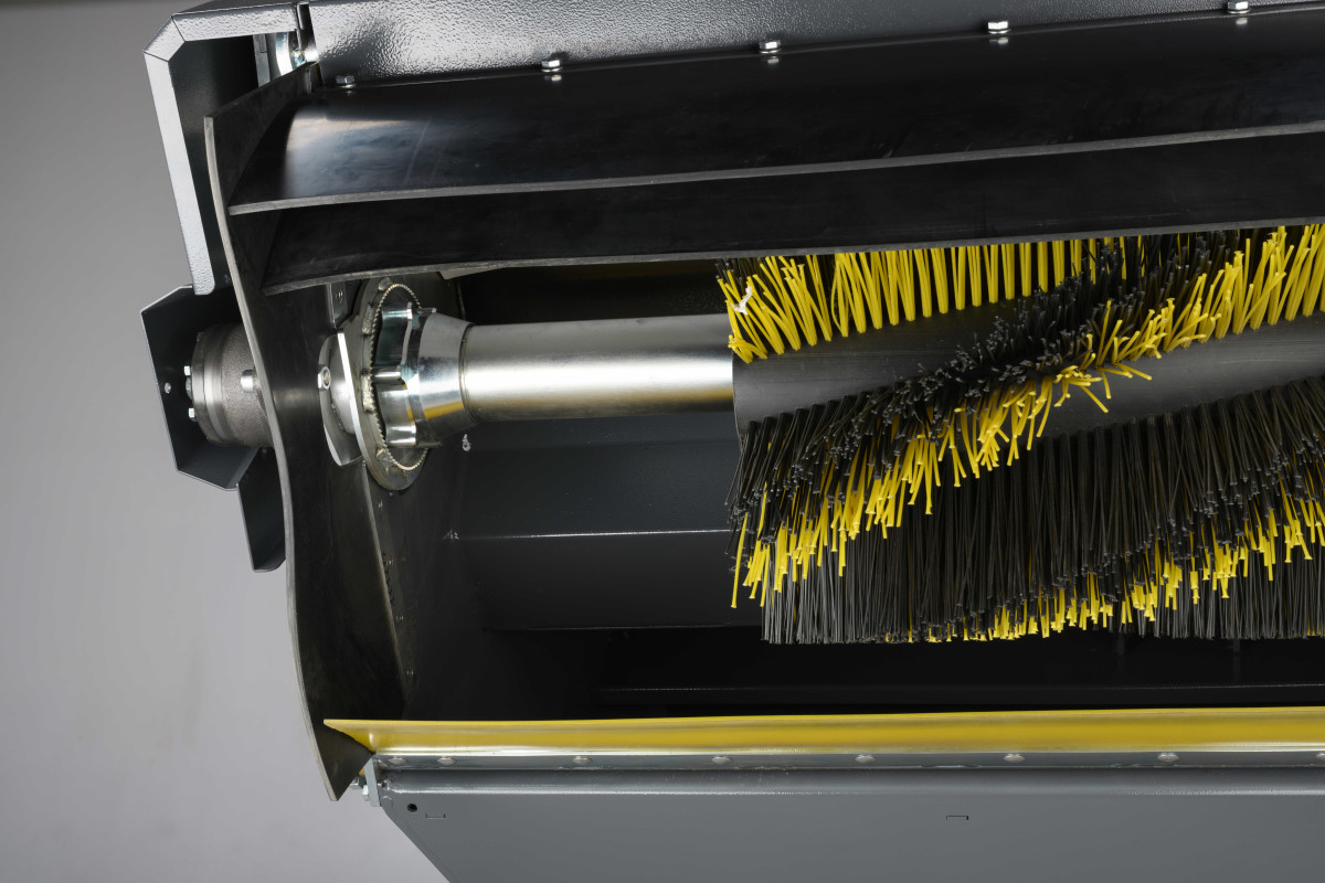 BULL 200 – BALAYEUSE AUTOPORTEE INDUSTRIELLE Balayeuses