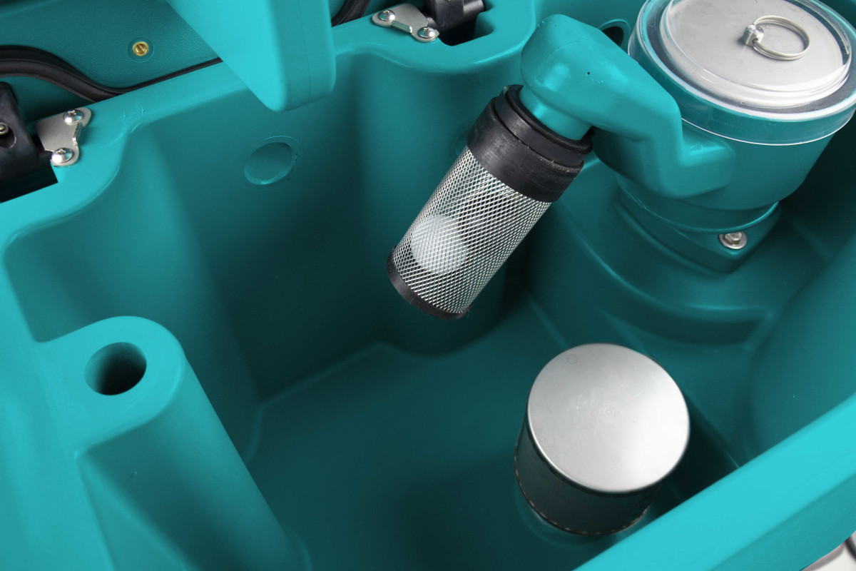 E81 | AUTOLAVEUSE AUTOTRACTEE Autolaveuses