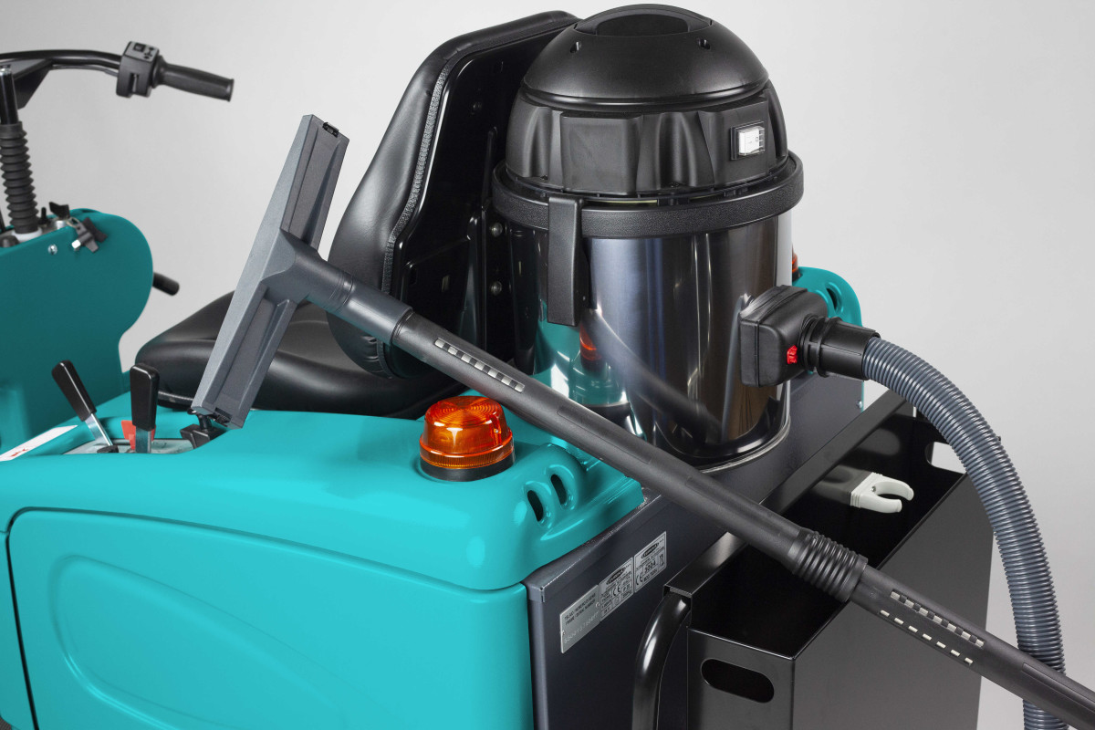 TIGRA - BALAYEUSE AUTOPORTÉE Balayeuses